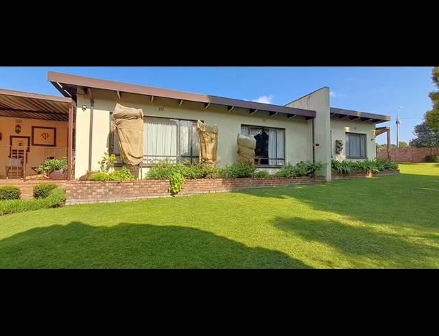 3 BEDROOM HOUSE FOR SALE IN HELDERKRUIN